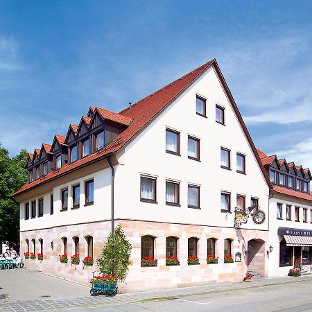 Bloedel Gasthof Gruener Baum Nuremberg Bagian luar foto